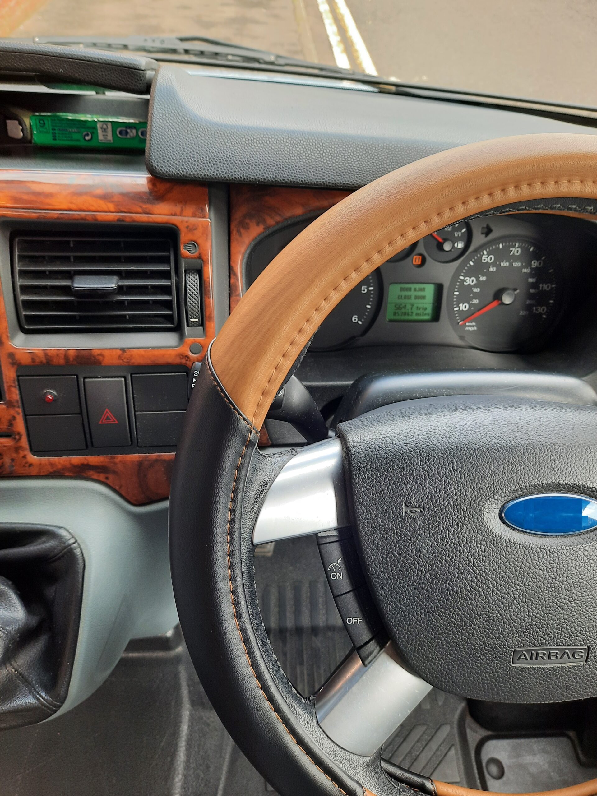 Talbot Motorhome steering wheel cover - Wood grain - Image 8
